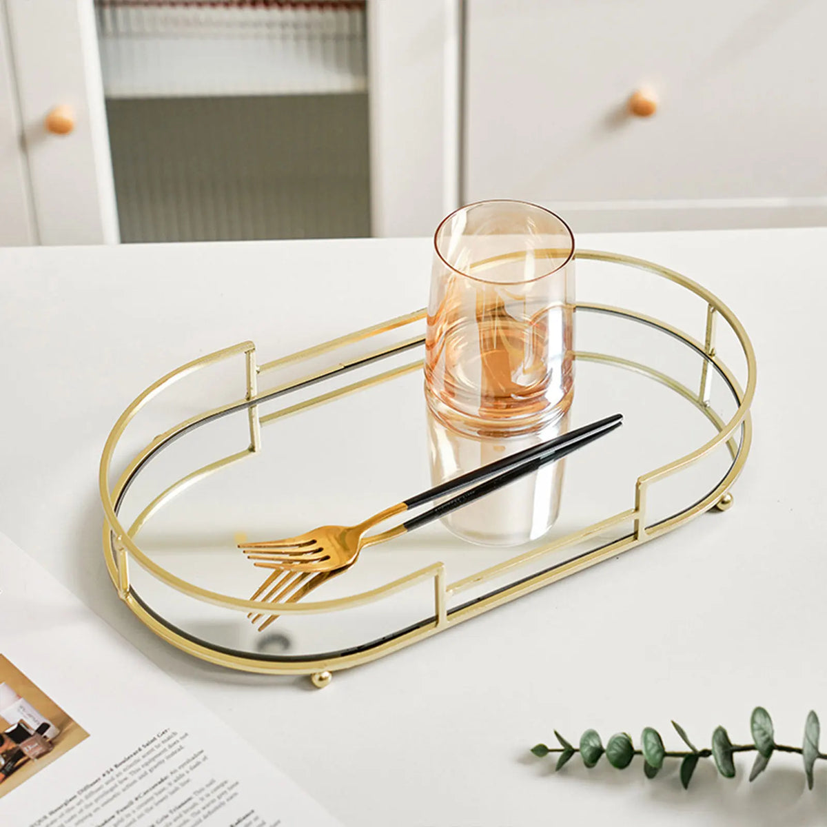 Plateau de rangement noir pour parfums et cosmétiques