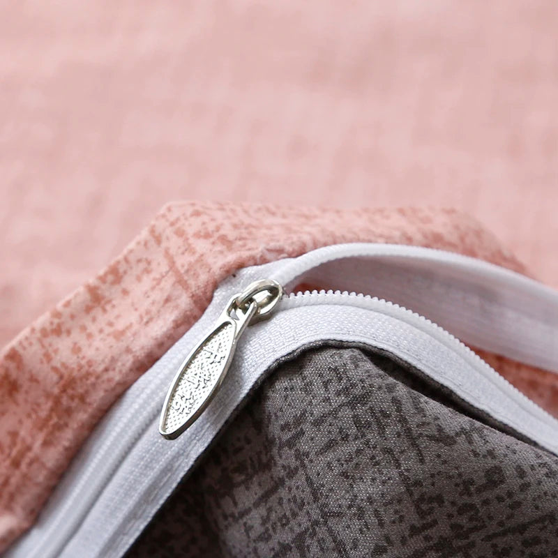 Détail du tissu polyester de la parure de lit rouge