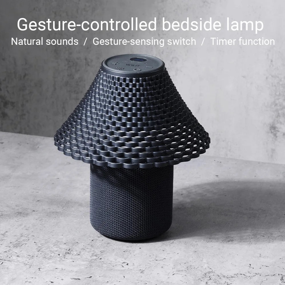 Lampe champignon blanc allumée en ambiance chambre