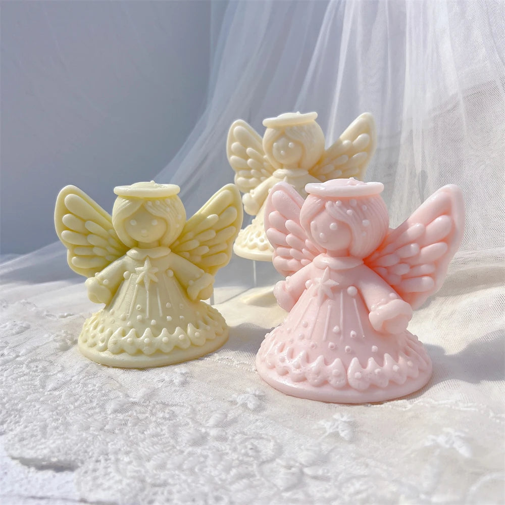 Détail du design angélique du moule à bougie en silicone