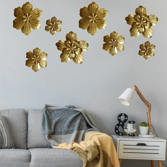 Suspension murale dorée style nordique avec motif floral
