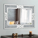 Grand miroir mural argenté sans cadre 100x70cm dans un salon moderne