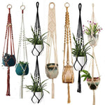Porte-plantes suspendus avec design bohème, parfaits pour ajouter une touche naturelle et élégante à votre décoration intérieure. Idéal pour mettre en valeur vos plantes d'intérieur dans le salon, la véranda ou le balcon. Disponibles en plusieurs styles et couleurs pour s'adapter à votre espace.
