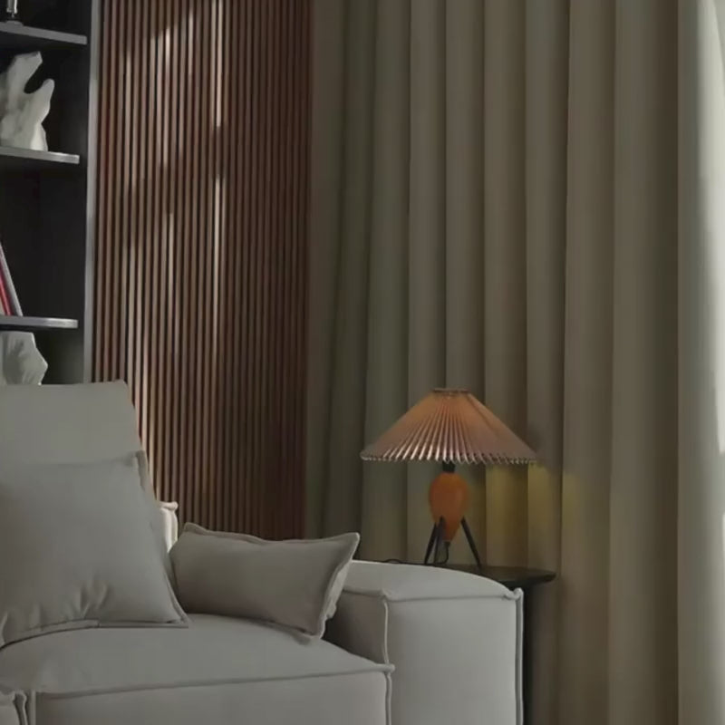 Thermal insulated door curtain