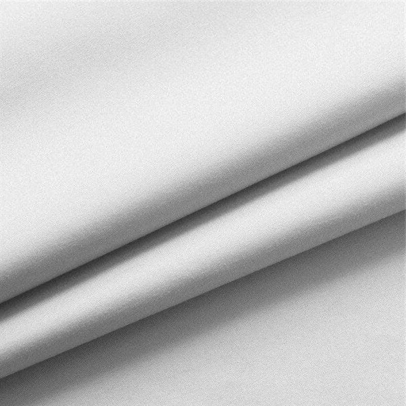 Image d'un tissu blanc élégant, idéal pour la confection de vêtements raffinés ou la décoration intérieure. Matériau souple et polyvalent, parfait pour les créateurs de mode et les designers.