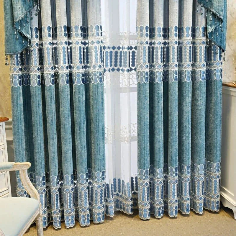 Rideaux élégants bleus avec motifs géométriques, parfaits pour ajouter une touche de sophistication à votre salon. Design raffiné pour habiller vos fenêtres avec style. Accessoire incontournable pour une décoration intérieure moderne et chic.