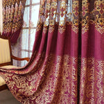 Rideaux élégants à motifs dorés sophistiqués, ajoutant une touche de luxe et de charme à votre intérieur. Idéal pour embellir le salon ou la chambre, offrant une ambiance chaleureuse et accueillante. Design harmonieux qui complète parfaitement une décoration classique ou contemporaine. Accessoire incontournable pour apporter style et distinction à votre espace de vie.
