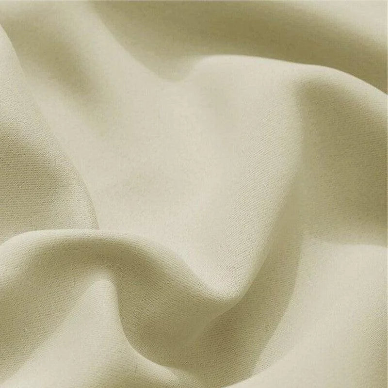 Texture ondulée beige, idéal pour la décoration intérieure, apportant une touche d'élégance et de douceur à votre espace. Parfait pour les rideaux, nappes ou coussins, ce tissu harmonise subtilement vos pièces avec une teinte naturelle et apaisante.
