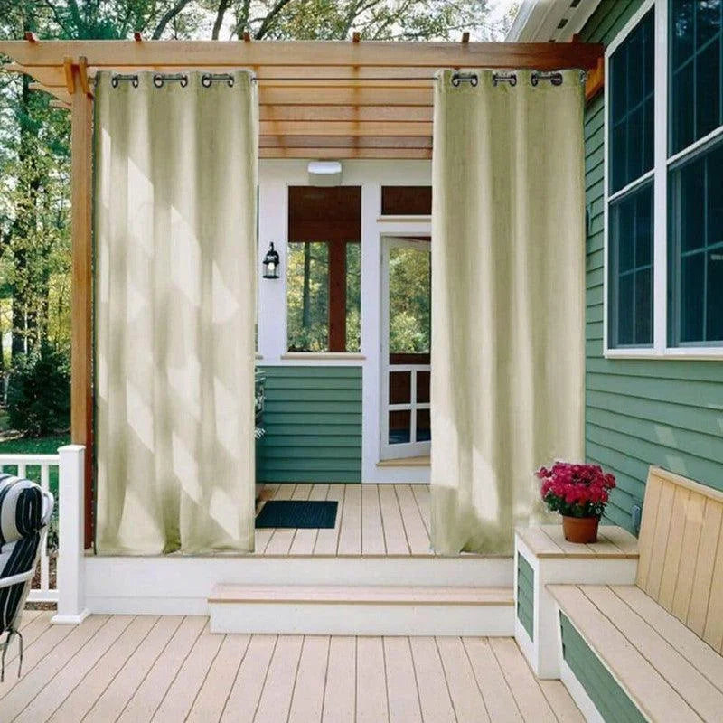 Rideaux extérieurs occultants pour pergola, idéaux pour ombrager et protéger votre espace extérieur. Ces rideaux élégants ajoutent une touche décorative tout en offrant une intimité et une protection contre les rayons du soleil. Parfaits pour créer une ambiance chaleureuse sur votre terrasse ou balcon, tout en restant fonctionnels et stylés.