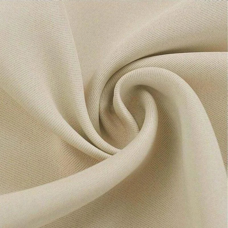 Texture beige élégante pour vêtement, zoom sur tissu plissé, idéal pour créations de mode, esthétique chic et épurée.