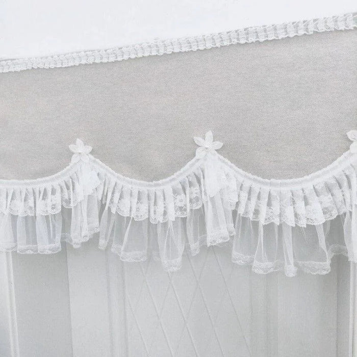 Volant décoratif blanc pour lit d'enfant, design élégant avec fleurs délicates et fronces raffinées, parfait pour chambre à coucher, apporte une touche romantique et sophistiquée. Convient pour personnaliser la décoration intérieure et améliorer l'esthétique de l'espace de vie.