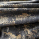 Rideau design moderne avec motif abstrait doré et noir, ajout sophistiqué pour salon ou chambre à coucher. Décoration élégante et tendance pour intérieur contemporain. Idéal pour créer une atmosphère chaleureuse et accueillante.