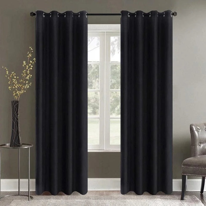 Rideaux opaques noirs pour intérieur, ajout élégant pour salon moderne, améliore l'intimité et limite la lumière, installation facile grâce aux œillets. Convient pour décoration de maison contemporaine ou classique. Parfait pour créer une ambiance chaleureuse et intime.