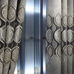 Rideaux élégants avec motifs géométriques décoratifs, ajoutent une touche de sophistication à votre intérieur. Idéaux pour le salon ou la chambre, ces rideaux apportent à la fois intimité et style. Parfaits pour une ambiance moderne et raffinée.