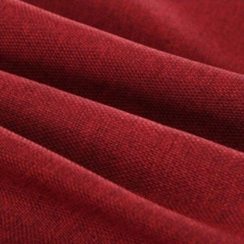 Rideau élégant rouge bordeaux offrant une touche chaleureuse et sophistiquée à votre intérieur. Design harmonieux idéal pour salon, chambre ou bureau, ajoutant une ambiance cosy et moderne à votre espace de vie.