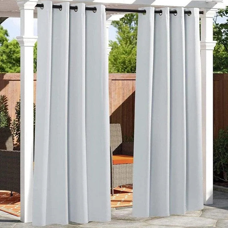 Rideaux d'extérieur élégants pour pergola, créant une atmosphère intime et moderne sur votre terrasse. Parfaits pour se protéger du soleil, ces rideaux apportent une touche de sophistication à votre espace extérieur. Faciles à installer, ils s'intègrent harmonieusement dans votre jardin ou patio. Solutions idéales pour améliorer le confort et le style de votre espace en plein air.