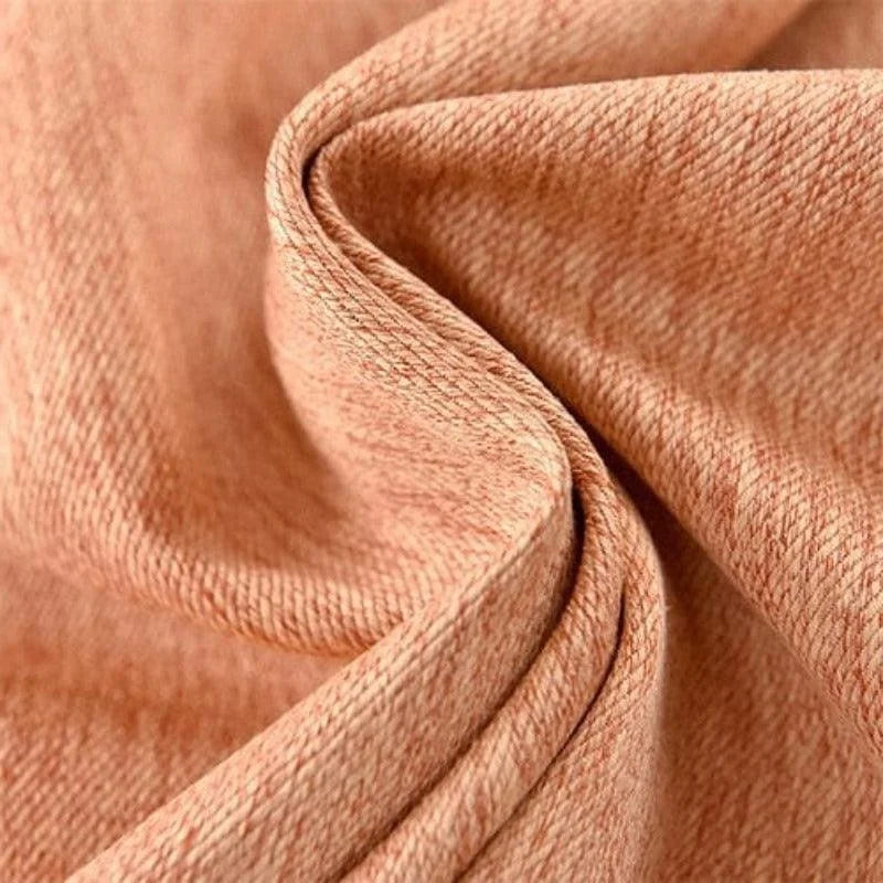 Tissu texturé rose pâle, idéal pour des créations élégantes et modernes. Drapé fluide avec un motif subtil, parfait pour la confection de vêtements raffinés ou pour l'ameublement intérieur. Couleur chaleureuse ajoutant une touche de douceur à tout projet.