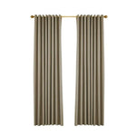 Rideaux opaques beiges pour salon, élégants et modernes, parfaits pour une décoration intérieure raffinée, ajoutent une touche de sophistication à votre espace de vie tout en assurant intimité et confort.