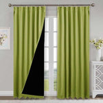 Rideaux occultants verts pour salon, conçus pour bloquer la lumière et offrir une ambiance intime et chaleureuse. Idéals pour n'importe quelle décoration intérieure, ces rideaux associent élégance et fonctionnalité. Parfaits pour les grandes fenêtres, ils apportent une touche moderne et raffinée à votre espace.