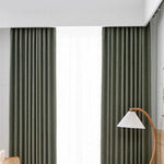 <p>Rideaux élégants pour salon moderne, couleur neutre, installation près des fenêtres, accentue la décoration intérieure, idéal pour contrôler la lumière et préserver l'intimité.</p>