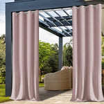 Paire de rideaux occultants pour pergola, idéaux pour créer un espace extérieur intimiste. Ces rideaux de couleur douce ajoutent une touche d'élégance à votre jardin ou terrasse. Installation facile grâce aux œillets métalliques, parfaits pour la protection contre le soleil et l'intimité. Design moderne et esthétique, adaptée à tous les styles d'aménagement extérieur.