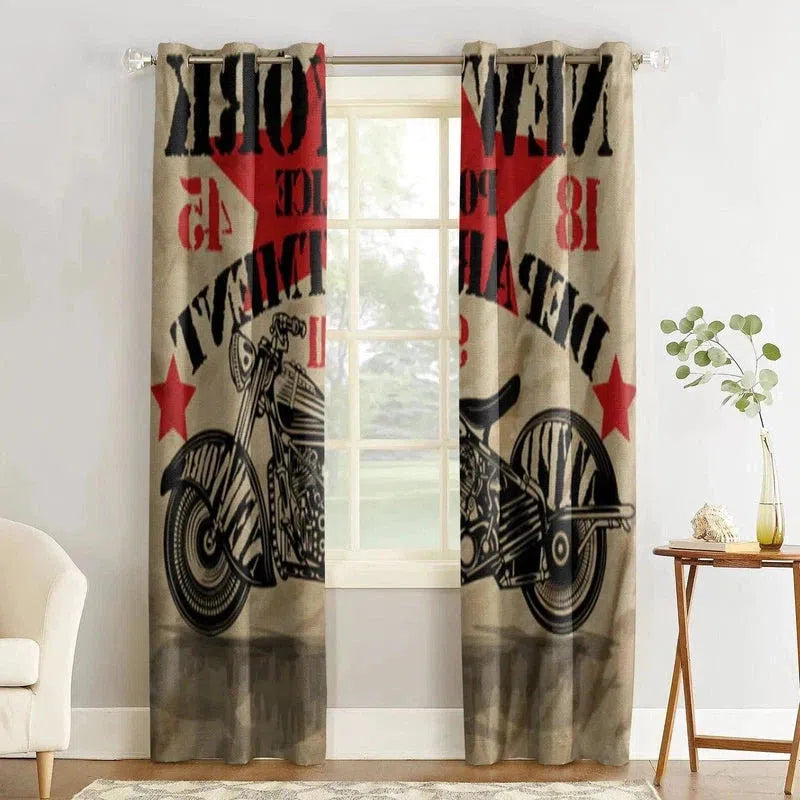 Rideaux modernes avec design rétro de moto, parfaits pour une décoration intérieure originale. Idéal pour les amateurs de deux-roues et ceux cherchant à ajouter une touche unique et audacieuse à leur salon ou chambre. Accessoire tendance pour personnaliser votre espace.