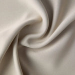 Rideau en tissu beige de haute qualité, idéal pour l’intimité et la décoration intérieure. Matériau doux et résistant, parfait pour salon ou chambre. Style élégant et moderne.
