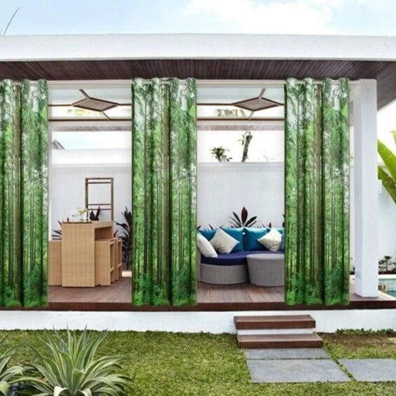 Rideaux extérieurs verts au design forestier, parfaits pour ajouter une touche naturelle à un patio moderne. Transformez votre espace extérieur avec ces élégants rideaux inspirés de la nature, idéals pour offrir de l'ombre et de la confidentialité tout en décorant votre terrasse. Créez une atmosphère relaxante et accueillante avec ces rideaux qui complètent harmonieusement tout style architectural.