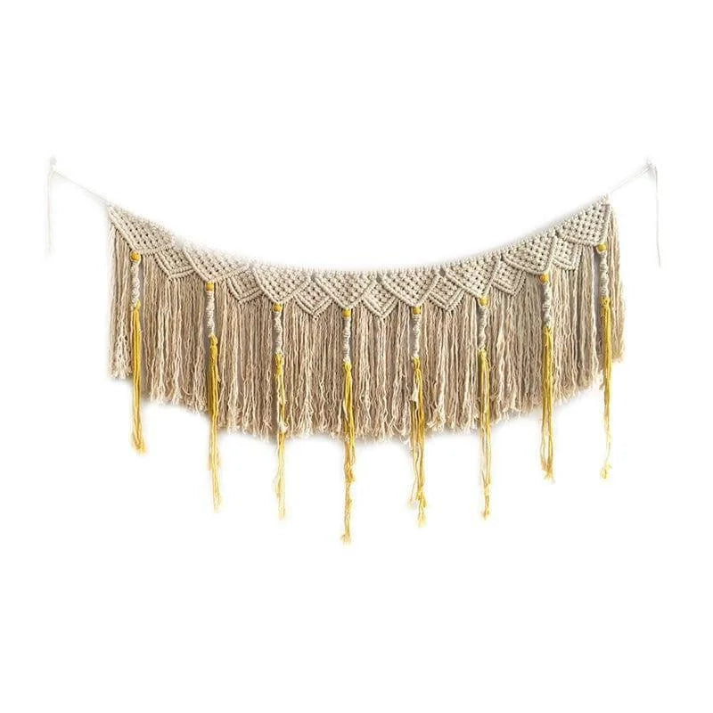 Décoration murale bohème chic, guirlande tissée à la main avec franges, design géométrique élégant, style artisanal pour embellir votre intérieur. Parfaite pour une ambiance chaleureuse et tendance dans le salon, la chambre ou la salle à manger.