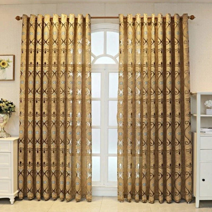 Rideaux élégants pour salon avec motifs décoratifs, suspendus dans un intérieur lumineux. Embellissez votre espace grâce à ces rideaux design chic, parfaits pour ajouter une touche chaleureuse et sophistiquée à votre maison. Accessoire idéal pour personnaliser votre décoration d'intérieur, ces rideaux offrent une combinaison de style et de fonctionnalité, permettant de moduler la lumière tout en décorant vos fenêtres avec goût.