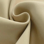 Tissu beige drapé, style élégant et texture douce, idéal pour la décoration intérieure et la confection de vêtements tendance. Finition soignée pour un design moderne et raffiné, parfait pour ajouter une touche chic à votre espace ou votre garde-robe.