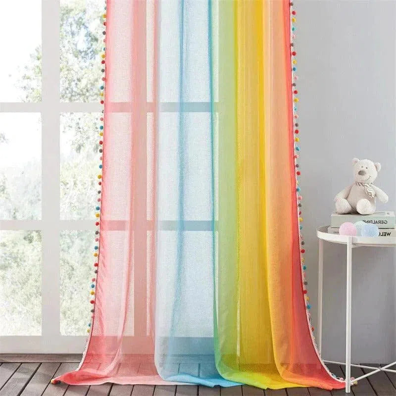Voilage coloré arc-en-ciel pour chambre d'enfant, rideau décoratif aux tons multicolores, idéal pour apporter une touche de gaieté et de luminosité à une pièce, ourlet à pompons pour un style ludique et moderne.