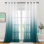 Rideaux dégradés bleu et blanc pour salon, style moderne, parfaits pour décorer une fenêtre avec élégance, ambiance lumineuse et aérée. Ajouter une touche contemporaine à votre intérieur.