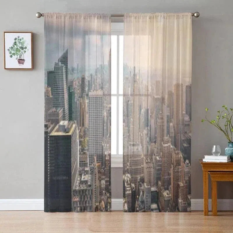 Rideau décoratif avec impression panoramique d'une ville, parfait pour ajouter une touche moderne et urbaine à votre intérieur. Idéal pour le séjour ou la chambre, ce rideau apporte une ambiance contemporaine et élégante tout en préservant votre intimité. Installation facile grâce à une tringle classique, ce rideau transforme instantanément l'atmosphère de votre pièce avec une vue urbaine saisissante.